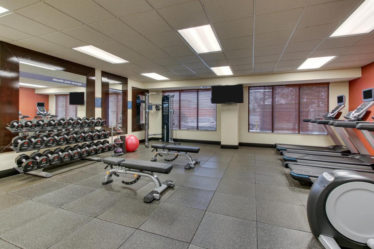 Hampton Inn Indianapolis/Кармел Экстерьер фото